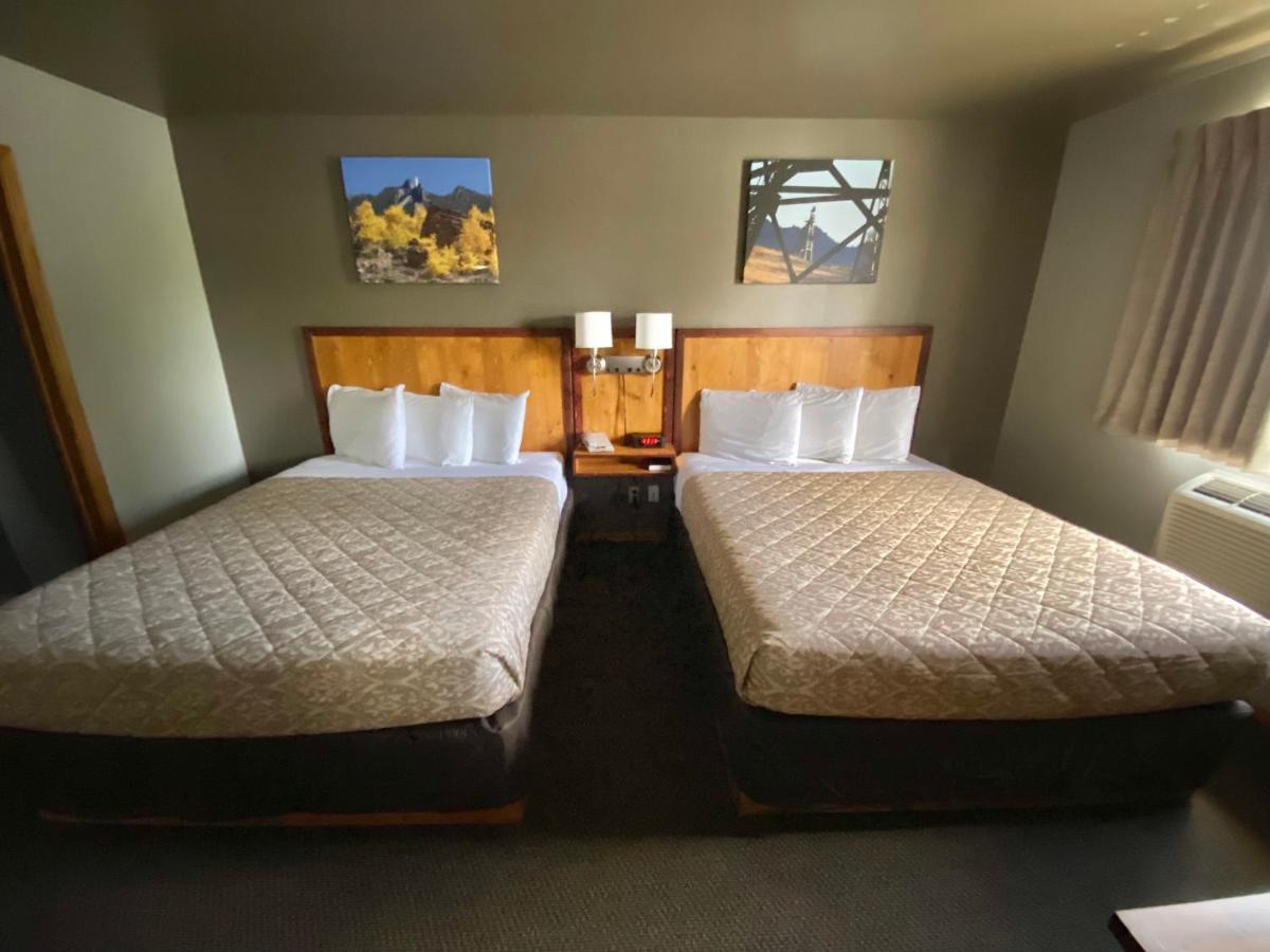 Hotel Rocker Butte